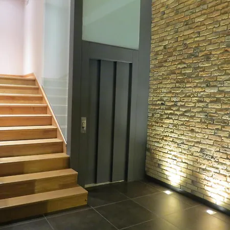 Don Claudio Guest house *