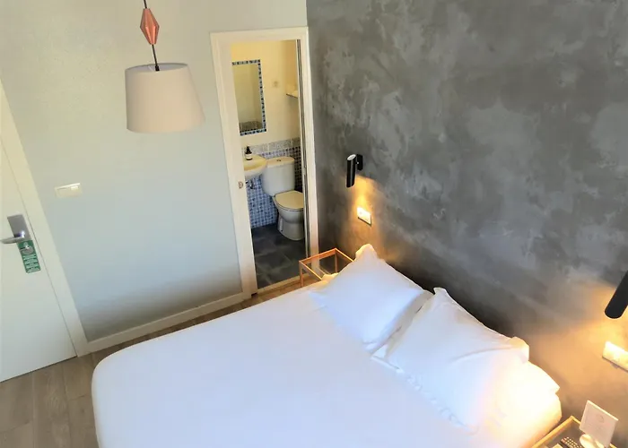 돈 클라우디오 게스트하우스 *